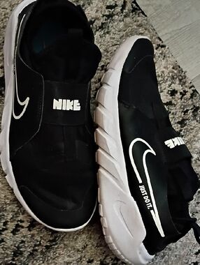 Nike Black & White Slip-On Trainers with Swoosh
